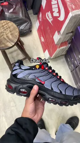 Air Max Tn Dracula🩸 #sportlife #mandrake #quebrada #chave #tenis #tn #airmax #fyp #vaiprofycaramba #fyy 