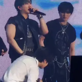 I love their own world.  #straykids #han #leeknow #minsung 