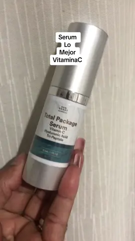 Yo amo los buenos productos para mi cara y este es uno de ellos por su rico contenido de vitaminaC te lo recomiendo #vitaminaC #rostro #piel #reluciente #serum 