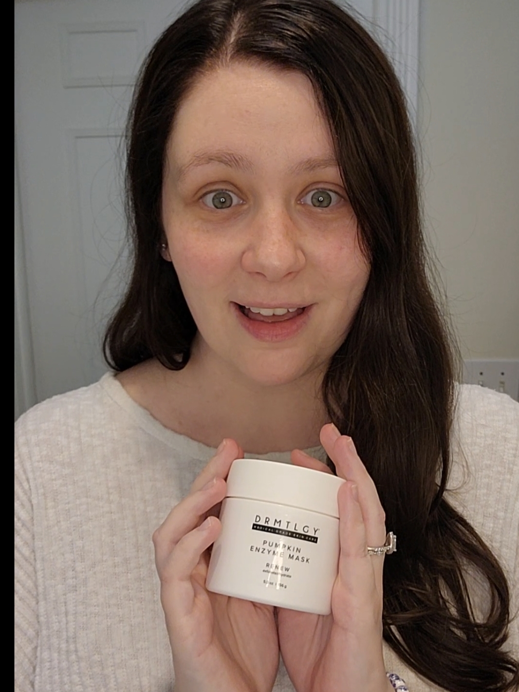 Let's chat about this pumpkin enyzeme mask from @DRMTLGY  One it smells like fall in a container  Two it helps with the appearance of my pores Three is exfoliates and hydrates! Highly recommend you Treat yourself to this mask it's the perfect fall mask 🍂🎃❤️ .  .  #pumpkinenzymemask #drmtlgy #skincareproducts #skincareover30 #fyp #tiktokshop #fallskincare #sundayselfcare #skincaresunday  . . . Enzyme exfoliation dermatology Pumpkin face mask Pumpkin scent