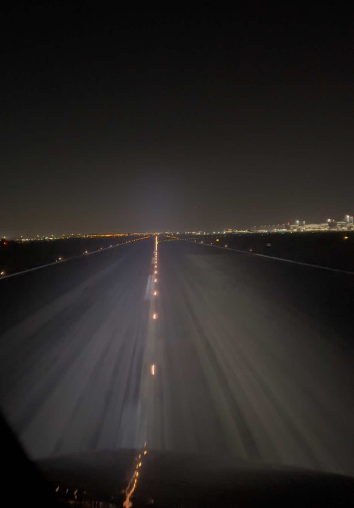 #airbus #a320 #pilot #pilotlife #crew #crewlife #aviation #avgeek #takeoff #office #sky #flight #fly #flying #clouds #mountain #life #bestjob #traffic #787 #boeing #travel #cabincrew #flightattendant #crewlife #aviacion #tripulantedecabina #stars #space #night #galaxy #universe #santiago #santiagodechile #chile 