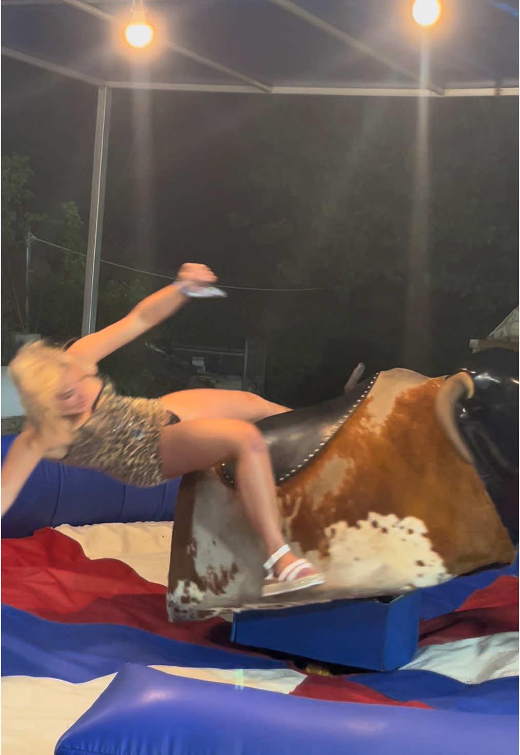 #hangchallenge #mechanicalbull #zante2024 #zante #zakynthos #summer2024 #laganas #lagana #hangchallengelaganas #england #italy #greece #albaniakosova #summervibes #summerzante 