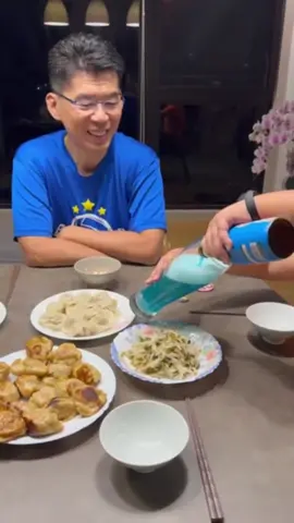 來喝一杯（鳳梨蘇倒的一定特別好喝）祝大家平安喜樂❤️