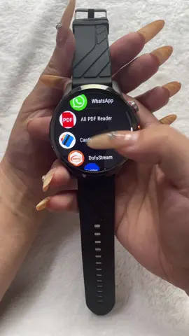 Crazy smartwatch!!#smartwatch #tiktokmademebuyit #giftideas #fyp #watch #technology 