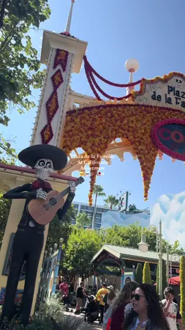 The tree of life area ❤️‍🩹🥀#disney #disneyland #dca #disneyvlog #parents #toddler #disneylife #disneytok #disneygram #disneyootd #disneyadult #Vlog #disneyday #californiaadventure #dca #disneywithtoddler #disneymom #disneycontent #halloweenatdisney #disneycharacters #diadelosmuertos #amoreterno