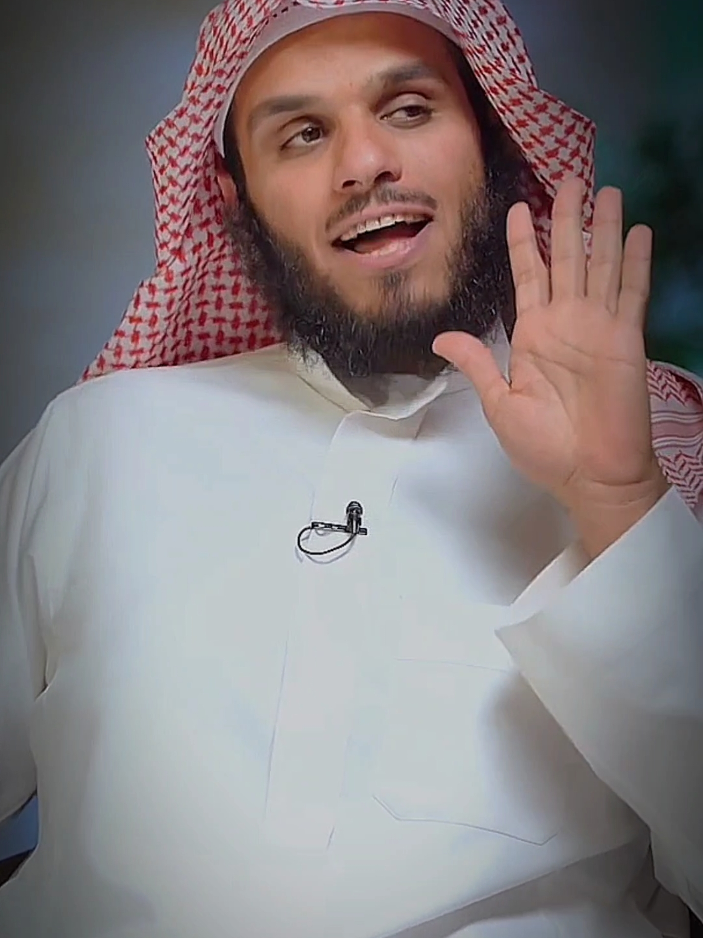 أعظم أسباب الشفاء القرآن  #ناصر_الحميد 