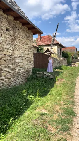 I was so amazed with this city. There is a local quarry that is near by. The local village uaed the rocka from the quarry. It staryed in the 1300’s and only 180 people live here. It is affectionately  called the atone village #mandytravelstheworld #fypシ゚viral #traveltiktoks #europa #europa #romania #Outdoors #carpathians #balkan #stonehouses #quarry #secretfinds #1300’s #backintime #historicical #quarry #stone