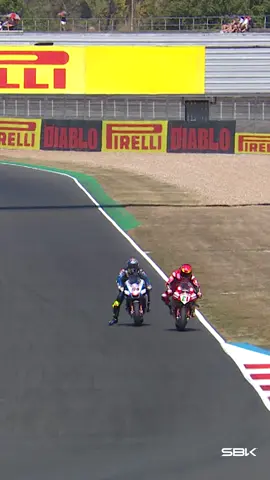 Relive the intense battle from last year's Race 1 - Toprak 🆚 Rinaldi fighting for the win 🔥 #FrenchWorldSBK 🇫🇷 #WorldSBK #motorcycle #motorsport #racing #sportsontiktok