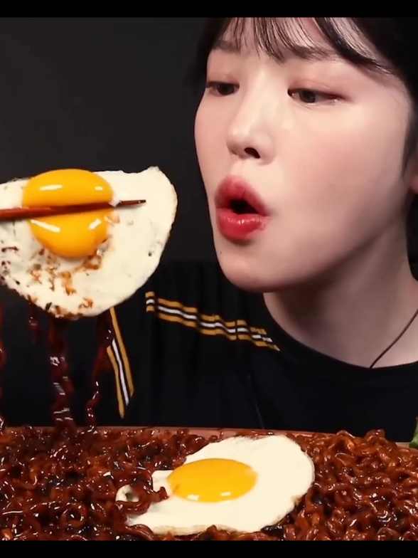 #eatwithboki #spaghetti #egg #mukbang #asmr #favoritemukbanger 