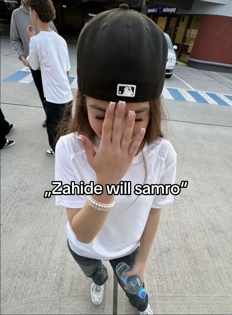 Sie will nd samro leute😭🌸#fyp #zahide #samro @𝐙𝐀𝐇𝐈𝐃𝐄 