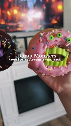 Halloween Hack for littles or spooky treats at a party. Vampire fangs & some candy eyes! 🍩  Items linked on Amazon Storefront  #donut #donuts #fyp #foryourpage #halloween #halloweenishere #halloweentiktok #HalloweenTreats #spooky #hack #hacks #spookytreats #halloweendiy #DIY #diytreats #treats #treat 