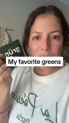 I love how easy these greens are to travel with! @Grüns #greens #multivitamin #wellness #wellnesstips #healthy #healthjourney 