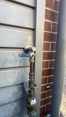 Replacing a PRV. #plumber #plumberlife #serviceplumber 