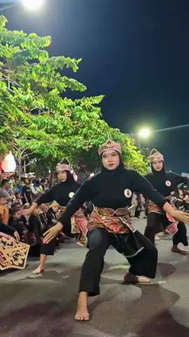 Keindahan Pencak Silat Di Madiun Night Carnival #madiun #karnaval 
