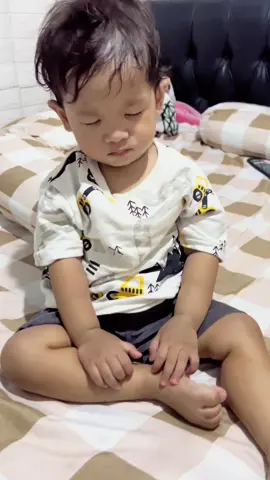 Ngeyel bgt disuruh bobok gk mau #bocil #ngantuk #lucu