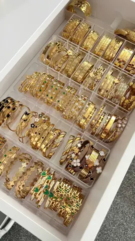 ASMR Packaging!✨ This lovely package is on its way to Austria!☀️ Thank you, Martina!🌼 #asmr#asmrpackaging#asmrjewelrypackaging#packwithme#packanordertogether#asmrsounds#asmreating#asmrtapping#asmrrelax#asmrcommunity#goldjewellery#musthavejewelry#uksmallbusiness#ukjewellery#tarnishfreejewelry#waterproofjewelry#womanownedbusiness#aesthetic#fashion