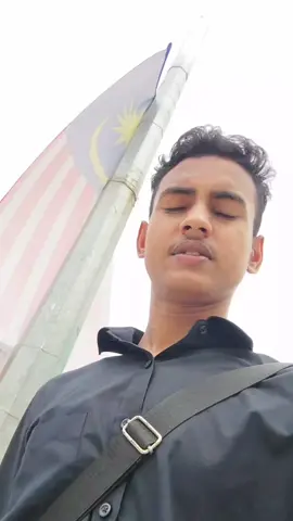 বন্ধু প্রবাসি হওয়ার স্বপ্ন দেখিস না...? #opu_on_fire__01 #fypシ #foryou #bdtiktokofficial 