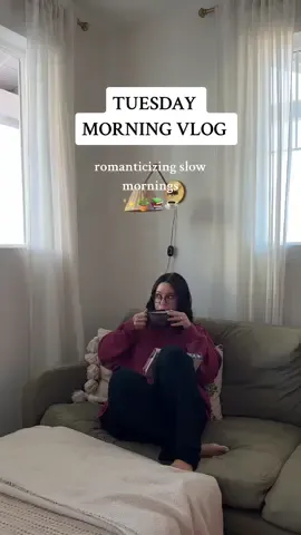 9.3.24 - my flowers are blooming 🌼 and the “latte” hack that keeps me from buying coffee during the week ##cozyathome #cozyhome #homedecor #morningroutine #morningvlog #slowmorning #cozyaesthetic #homeaesthetic #reading #bookshelves #booksasdecor 