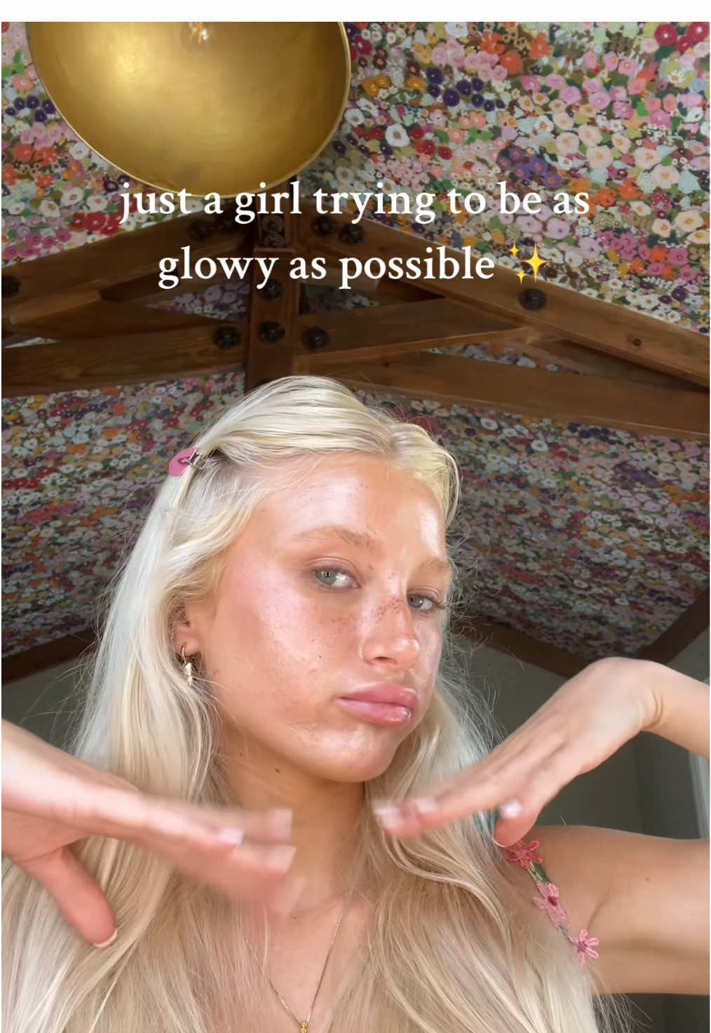 its almost girl in red season  - - - #creatorsearchinsights  #glowyskincare #glowyskin #glowymakeup #grwmmakeup #glowymakeuptutorial #cleangirlmakeup 