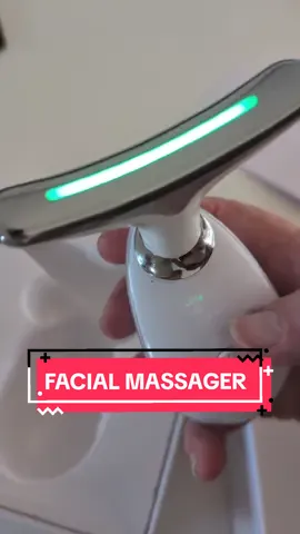 Facial massager with heat function that's perfect for reducing fine lines and wrinkles! #beauty #BeautyTok #wrinkles #finelinesandwrinkles #spotlight #foryoupage #fyp #ad #facialmassager 