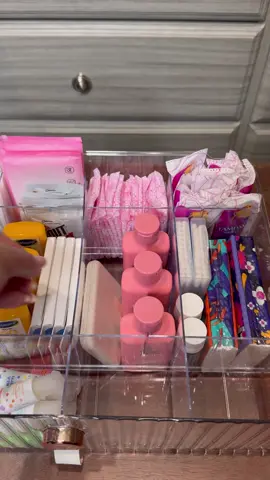 🔗In Bio Under “Purse Restock”. Purse Station nakes it so easy if you switch up your bags often 👜👛! #asmrrestock #asmrvideo #aesthetic #amazonfinds #amazonhome #purse #mini #organized #satisfying #whatisinmypurse #inspo #girlythings 