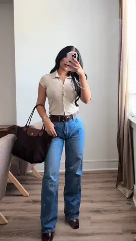 Early Fall transition outifts are the best of both 🌎🍂 Top @American Eagle  Jeans @Aritzia  Boots @Vince Camuto #helloseptember#vincecamutoboots#fallfashion#tallboots#tallbootseason#fallaesthetic#falloutfits#falloutfits2024#fall2024#falltransitionoutfit#falltransition 