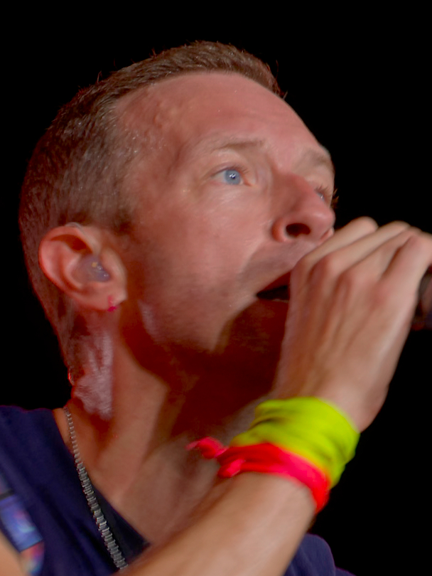 Coldplay - WE PRAY (feat. Little Simz & Elyanna) Glastonbury 2024 | Sub. español . @elyanna @coldplay  #Coldplay #ColdplayConcert #WEPRAY #glastonbury