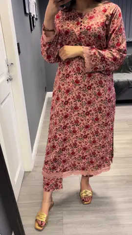 SERISH By Shaam O Sehar 😍  #shaamosehar #pakistani #prints #newdress #pakistaniwear #sapphire #emrbriodery #makemefamous #prints #printseason #mirpur #khaadi #mariab #fyp #fyp 