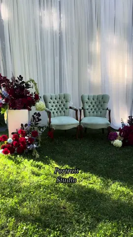 Cutest idea EVER 🥹  Ben & Alyssa booked a second photographer for their cocktail hour to snap photos of their guests and them in a unique way that captured the romantic essence of their day 🥀🦋 #weddingtok #weddingideas #weddinginspo #weddinginspiration #weddingdecor #weddingplanning #weddingdesign #weddingflowers #weddingflorist 