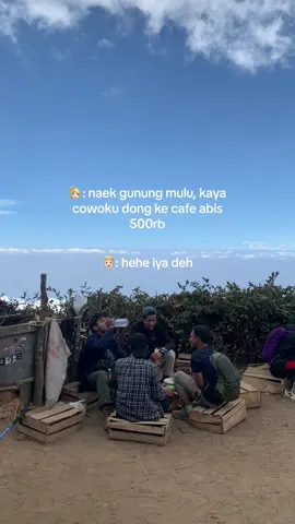 Nih tempat ngopi murah di ketinggian , tapi ongkosnya mahal wkwkw #pendakikeren #pendakigunung #warungmbokyem #lawumountain3265mdpl 