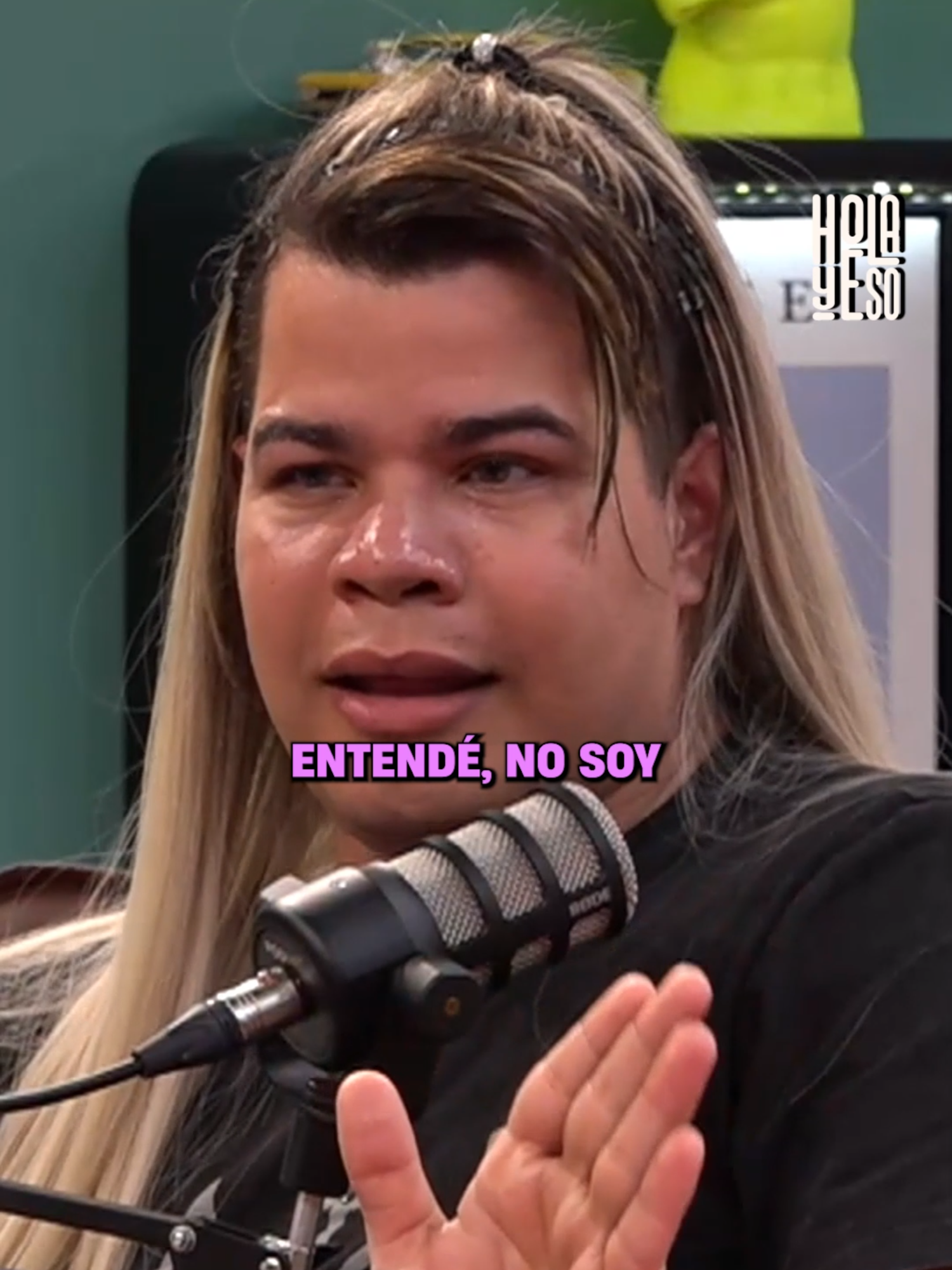 #HolaYEso 💋 | No estoy llorando, vos estás llorando. 🥲 Pablito Pinto (@_pablitopinto) sueña con poder cumplir su meta de tener un comedor en donde pueda ayudar a los que no tienen para comer. ❤️❤️❤️ 🎙️ @romimendozamurto 🕐 Todos los miércoles desde las 20:00 horas por nuestros canales de twitch, Youtube y Kick: SomosGEN.