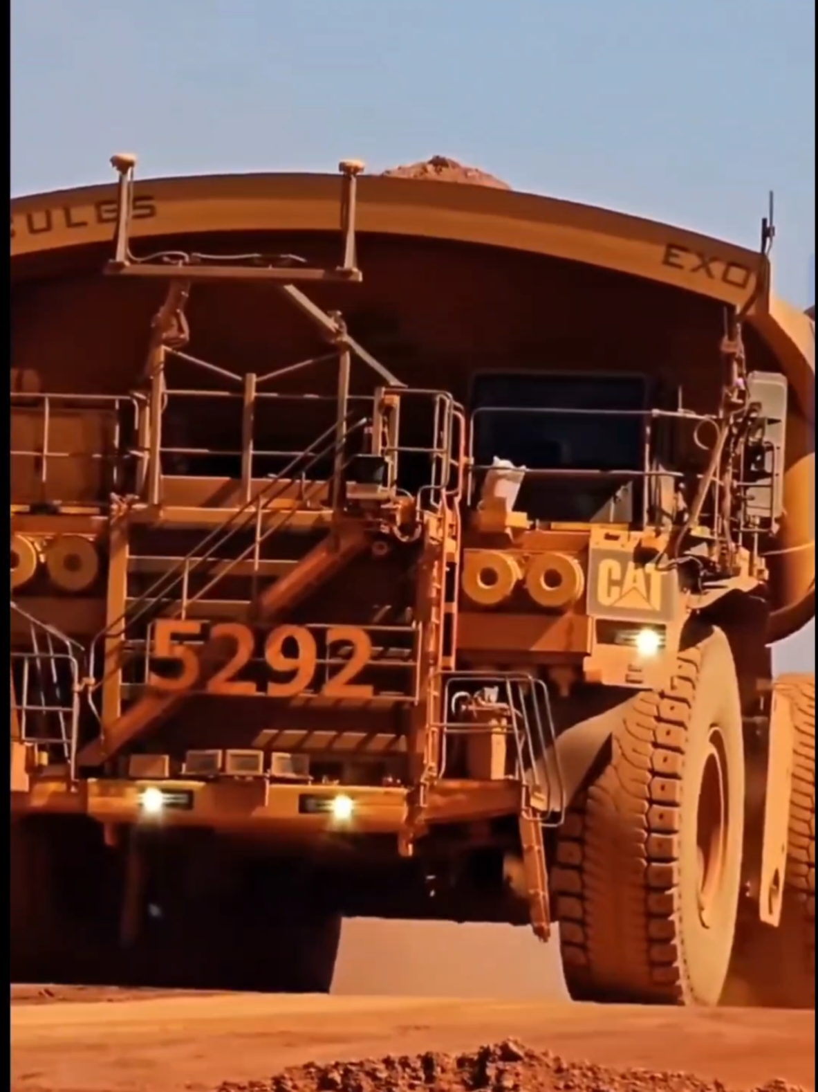 Caterpillar 797F #caterpillarequipment  #caex797f  #caterpillar  #cat797f  #cat793 