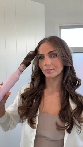 Why settle for less when you can have it all? Elevate your styling game with the Restyla 2.0 (now back in stock!) 💗 Order now and experience the very latest in innovative hair styling technology, without breaking the bank, and receive a free pink leather storage case and new 8th attachment ☁️ Get yours now while stock lasts at www.restyla.com ✨ #womeninbusiness #femaledounder #femaleceo #pinkaesthetic #hairstyle #hairtok #haircare #hairtransformation #HairCareTips #hairgrowth #hairhealth #splitends #hairoiling #heatlesscurls #hair #heatlesscurlstutorial #airwrap #airwraptutorial #restyla #restylaair #coquette #coquetteaesthetic #pintrestaesthetic #hairtransformation #hairbeforeandafter #ugc #ugcaustralia #ugcbrands #ugchair #hairinfluencer #hairinfluencers #ugccreator #ugccreatoraustralia #fyp #viral #Inverted #blowout #blowoututorial 