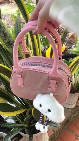 Túi xách cầm tay có dây đeo chéo kèm gấu bông mây ☁️✨#tuixach #fpyシ #mộc #abcxyz #xuhuong #xuhuongtiktok #videotiktokviral #xuhuongtiktok2024 