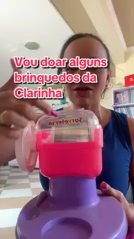 Quem quer algo? #brinquedos #infancia #familiadivertidadasah #clarinhaencantada #crianca #infancia 