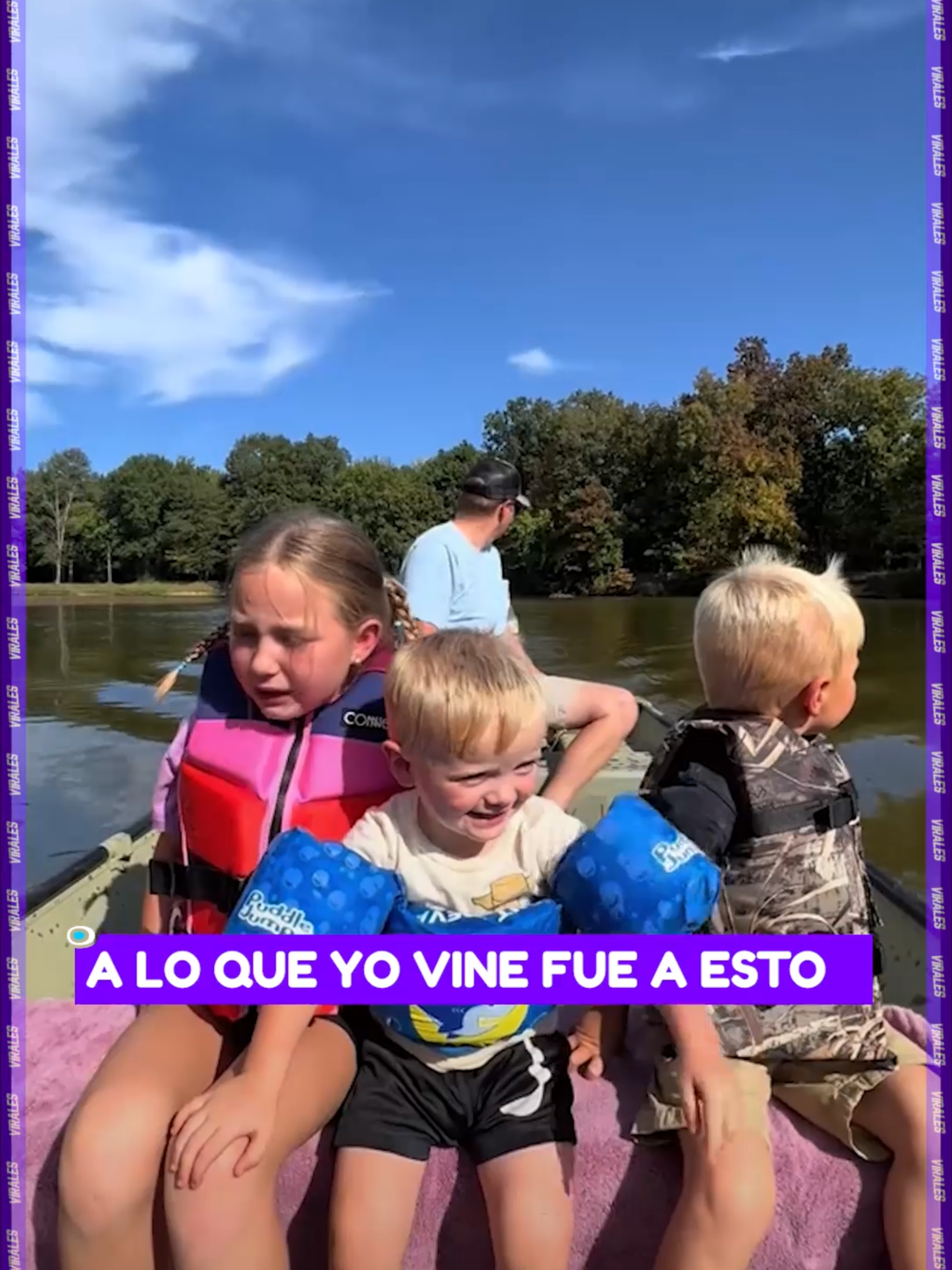 #viral I ¡De repente, un pez aparece de la nada y se lleva la atención de todos! Este inesperado intruso convierte un día en un recuerdo inolvidable para los niños ▶️ Más información en www.reduno.com.bo #PezSorprendente #DiversiónEnElRío #RecuerdoInolvidable