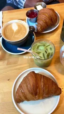 Best way to start the day #thisandyap #matchalatte #coffee 