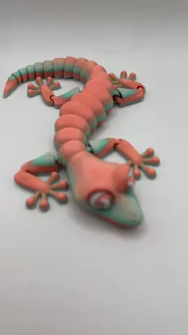 More lizards  available! ##3d##3dprinting##lizard##trending##viralvideo##shop##trend##tiktok##blowthisup##bts##SmallBusiness##fidgets##Love##decor