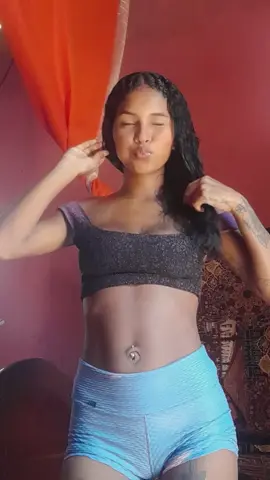 😼