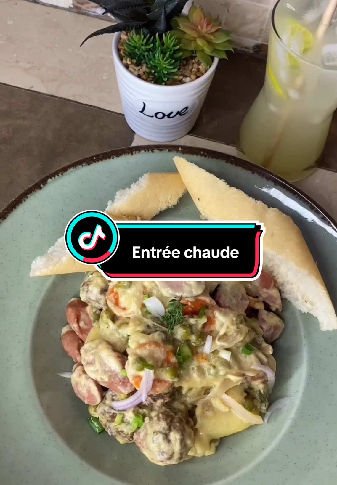 Meilleure entrée chaude🥰🥰 @ #Vlog #foryou #Recipe #food #salade #horsdoeuvres #entréechaude#france🇫🇷 #benintiktok🇧🇯 #tiktoktogo🇹🇬 #god 