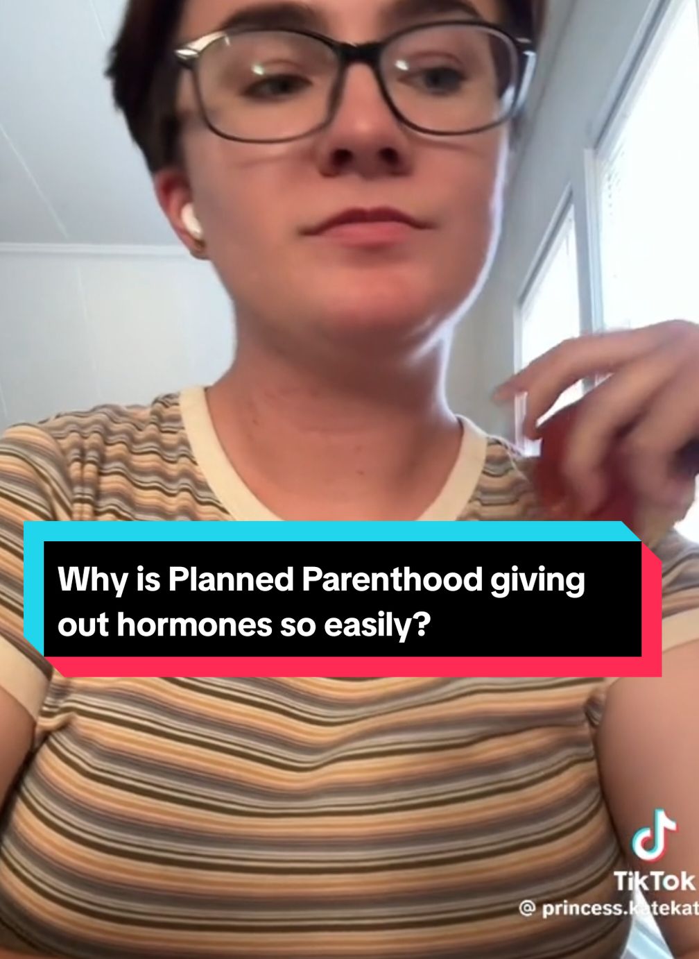 #greenscreen Why is Planned Parenthood giving out hormones so easily, and why do they seem oblivious to the health consequences? Thank you @thekatepond for sharing your experience! #transitionjustice #detransitioning #detransition #genderaffirmingcare #testosterone #plannedparenthood #informedconsent #genderideology 