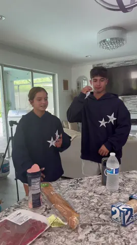 😍😂@KendryAlonso @Yailenysr #thekfamily #cousinsgoals #cousins #fun#dancing#maching #dance#leaning#goals#thkfamilyvlog#foreverfamilyvlogs #kendryalonso#emilygonzalez .