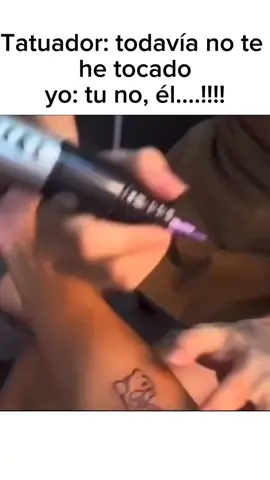 Gato mordiendo al tatuado #cat #catsoftiktok #cats #catlover #cattok #catlovers #animal #animals #funny #funnyvideos #funnyvideo #viral #viralvideo #viraltiktok #virall #viral_video #CapCut 