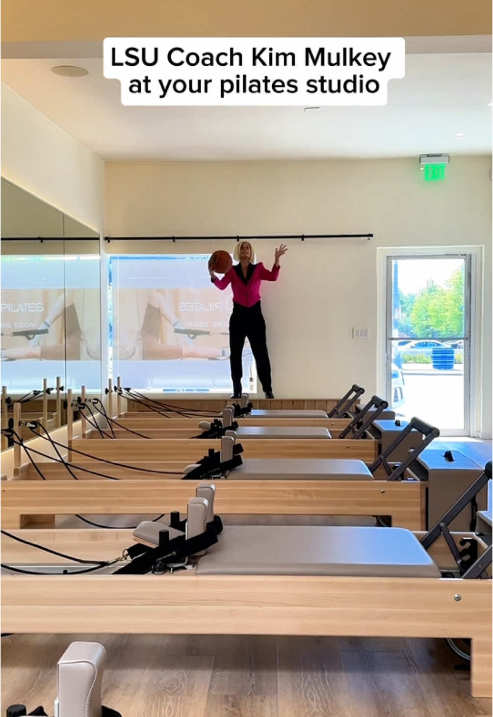 Who wants to play pilates?! #kimmulkey #lsu #collegebasketball #pilates #pilatesinstructor #basketball 