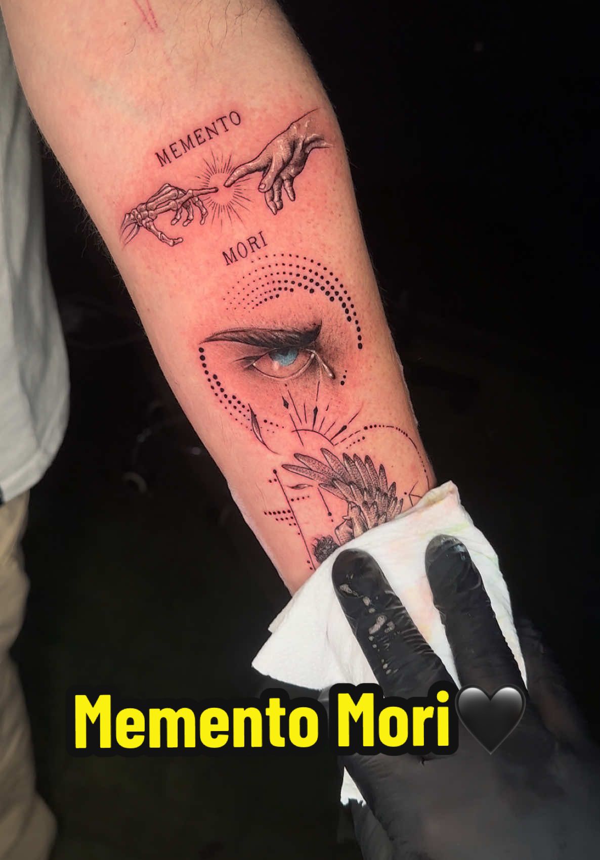 Memento Mori🖤 . Citas disponibles 🇨🇱🥷🏽 . #tattooartist #pyf #pyfツ #tattooartistsoftiktok #parati #paratiiiiiiiiiiiiiiiiiiiiiiiiiiiiiii #chile🇨🇱 #tatuaje #tattooideas #paratii #chile #cdmx #mementomori #mori #lucifer #art #tatuajesentiktok