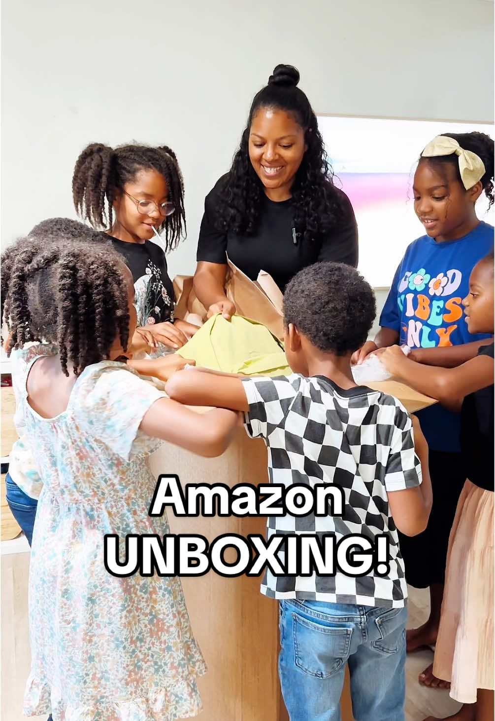 unboxing this 50lb gifting from @Amazon Influencer Program ! Tysm for for all the goods! #backtoschool2024 is already off to an amazing start✨ ive linked everything in my storefront 🔗 in b!0♥️  #amazon #amazonfinds #amazonunboxing #backtoschool 