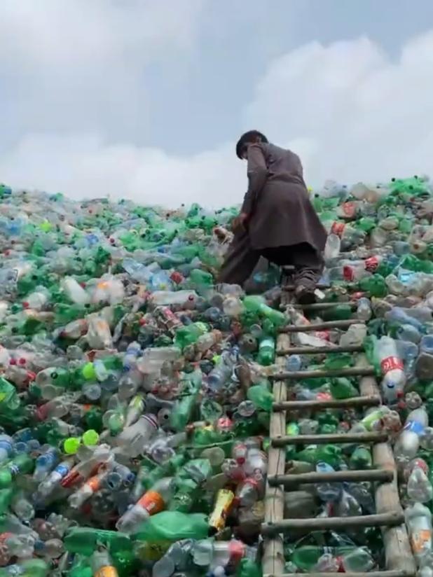 Amazing Recycling of Waste Plastic Bottles into PVC Horse #manufacturing #howitsmade #making #process #foryou #factory #bicycle #manufacturingprocess 