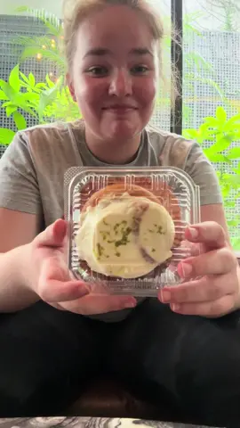 Sweets mukbang!!! These are all from a local bakery in Taichung, so good!! #travel #taiwan #taichung #bakery #sweets #mukbang #asmr #eating #food #Foodie 