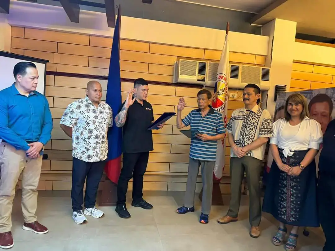 LOOK | PDP-Laban welcomes Davao City Mayor Sebastian Duterte  📸 Sen. Ronald Bato Dela Rosa #banateros #banaterossaSMNI #smni #smninews #gobyernongbangag  #COACHOLIPH #masterjudea #bossdada #bossdadanglngsakalam #jayguevarra #pacq #apolloquiboloy #duterte #duterte #duter3 #justice #kojc #justicekojc #fprrd #dutertefamily #dds #ddsquad 