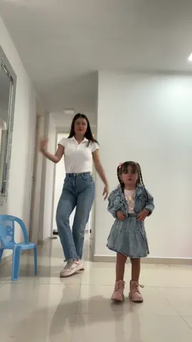 Un tiktok antes de salir🩷🤣 Ig andrealiinarez, YA NOS SIGUEN EN NUESTRA NUEVA CUENTA? @Andrea Linarez 